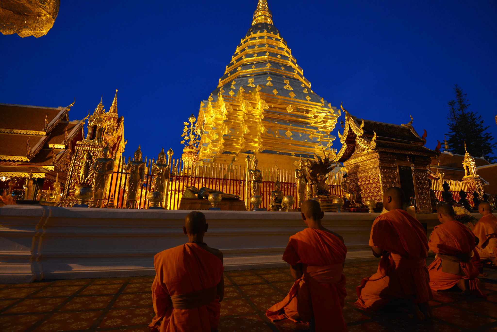 Doi Suthep, Wat Umong ve Wat Pha Lat Sunrise Küçük Grup Turu